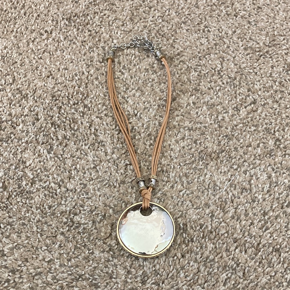 Chic Gold and Tan Pendant Necklace - Picture 2 of 4